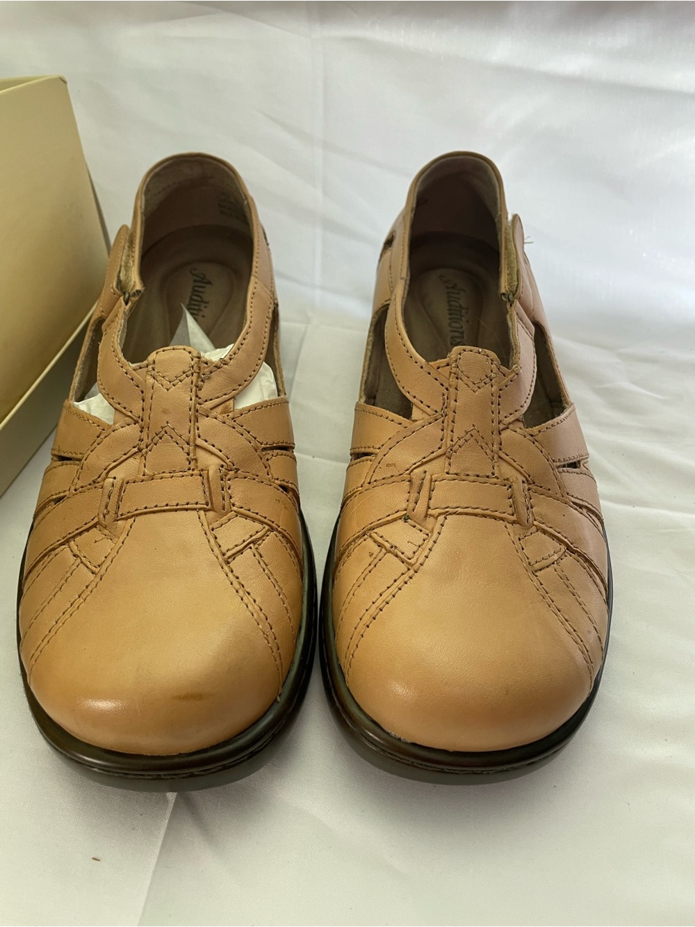 Women’s Leather Casual Slip-On Shoes in Tan